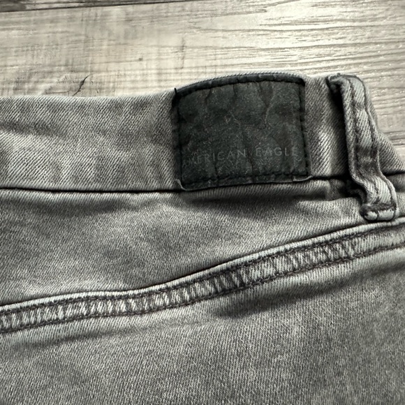 American Eagles Women Size 12 Regular Gray Curvy Highest Rise Jegging Distressed - Picture 6 of 12